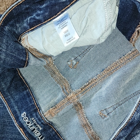 Maurices Distressed Mid-rise Blue Denim Jeans Size 16W - Picture 4 of 5